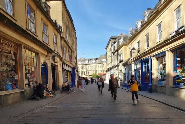 巴斯生活vlog 巴斯生活费 巴斯生活vlog 巴斯生活费