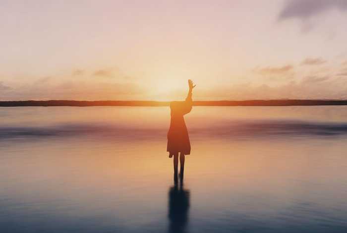 不要干涉别人的命运 - 不能干涉别人的生活