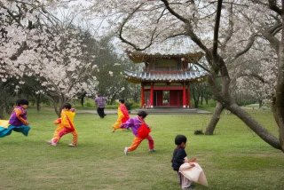 儿童生活场景的古诗一句；描写儿童生活场景