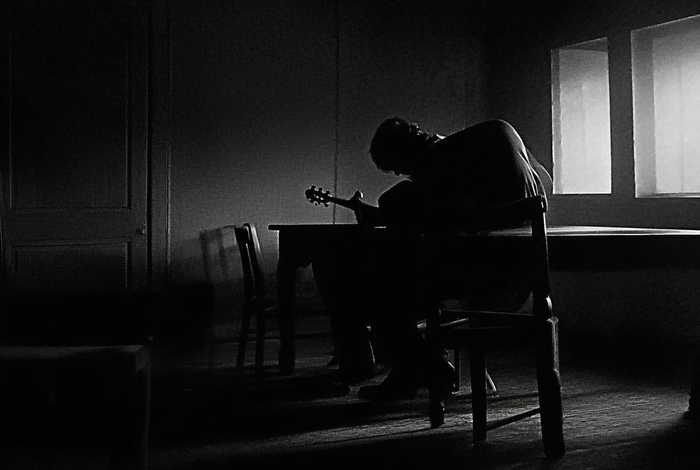 孤单的生活原唱 - 孤单的生活原唱是谁