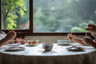 共用餐具会传染乙肝、共用餐具会传染乙肝吗 春雨