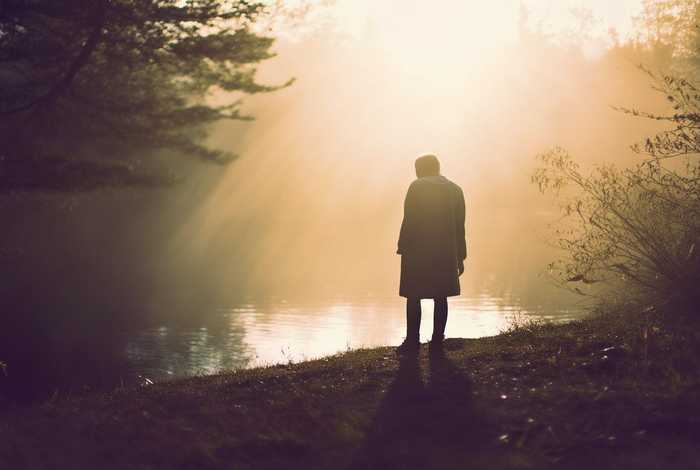 沉默人生句子说说心情 沉默人生句子说说心情短语