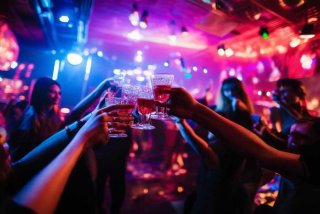 ktv夜生活的文案，深夜ktv发朋友圈文案