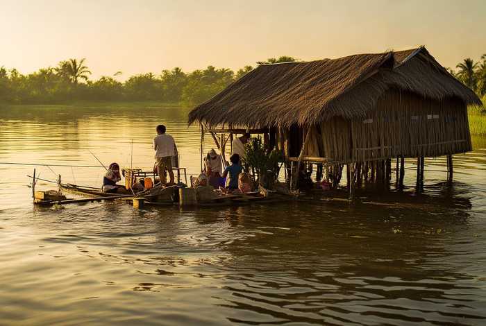 柬埔寨水上生活；柬埔寨水上生活原因