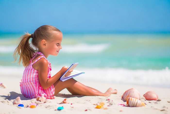 《我的暑假生活》50字 - 《我的暑假生活》50字减写一篇作文