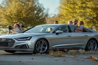 奥迪车坐着生活照，奥迪车生活照片