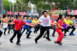 刘荣最新广场舞祖国好 刘荣最新广场舞祖国好少年视频