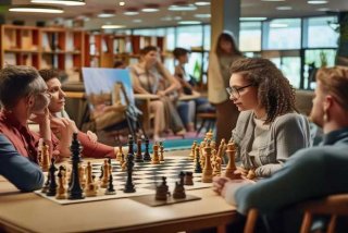 丰富员工业余生活；丰富员工业余生活英语