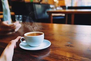 喝咖啡图片发朋友圈，喝咖啡图片发朋友圈的句子