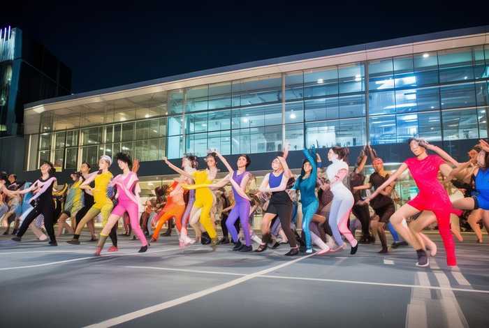 来客茂时尚生活中心广场舞（来客茂时尚生活中心停车场收费）