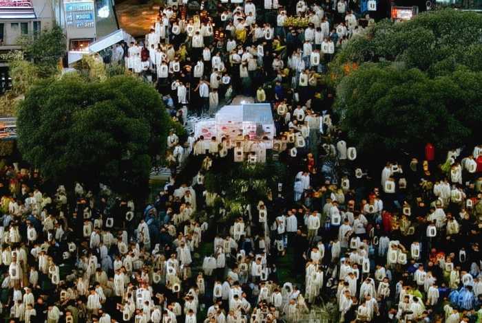 从生活中学会坚持作文600字,带小标题（从生活中学会坚强600字作文(记叙文)）