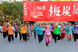 广场舞祝寿歌刘荣原版（刘荣广场舞《祝寿歌》原创附正反面口令教学）