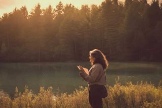 不管生活有多苦涩的句子；不管生活有多苦涩的句子说说