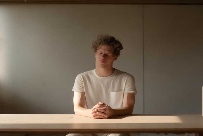 不敏感是什么意思（一点都不敏感是什么意思）