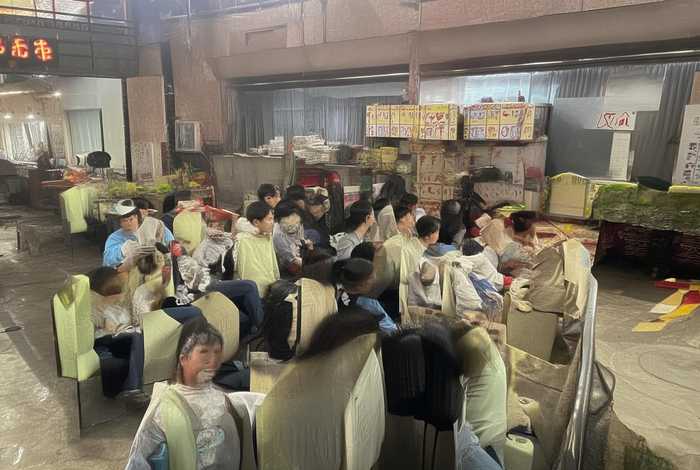 东北虎的生活习性100字左右；东北虎的生活环境和食性