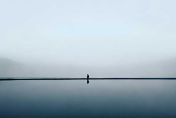 活在他方，人总是活在他处