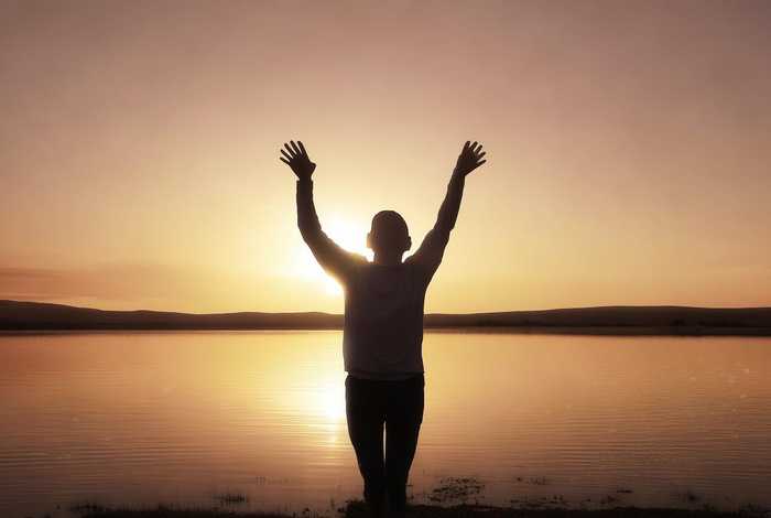 活着和生活有什么不同 活着和生活有什么不同之处