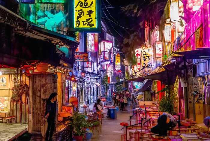 纺织与服装学院运动会，纺织服装学院运动会加油稿50字