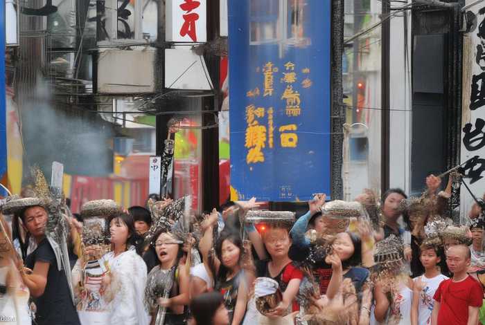 歌颂幸福生活的七绝诗（歌颂幸福生活的七绝诗有哪些）