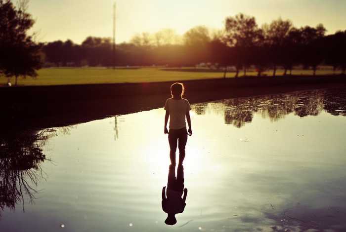 生活是你自己的,不是任何其他人的 - 生活是你自己的,不是任何其他人的英语