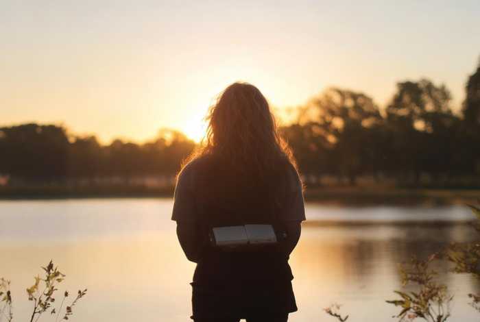 生活告诉我们一定要坚强 - 生活告诉我们一定要坚强的句子