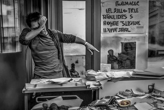 生活就是麻烦不断你不去解决它们 - 生活就是麻烦不断你不去解决它们英语