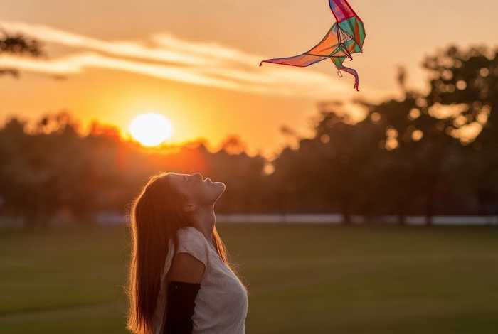 生活感慨正能量句子（生活感慨正能量句子短句）