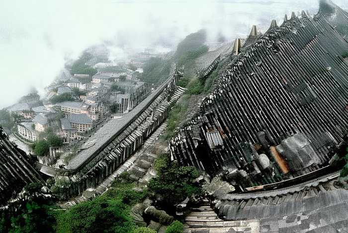 生活在海边农村的闰土的心里有无穷无尽的稀奇的事缩句 海边生活的农村人