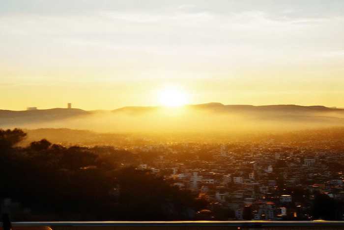 生活在海边农村的闰土的心里有无穷无尽的稀奇的事缩句 海边生活的农村人