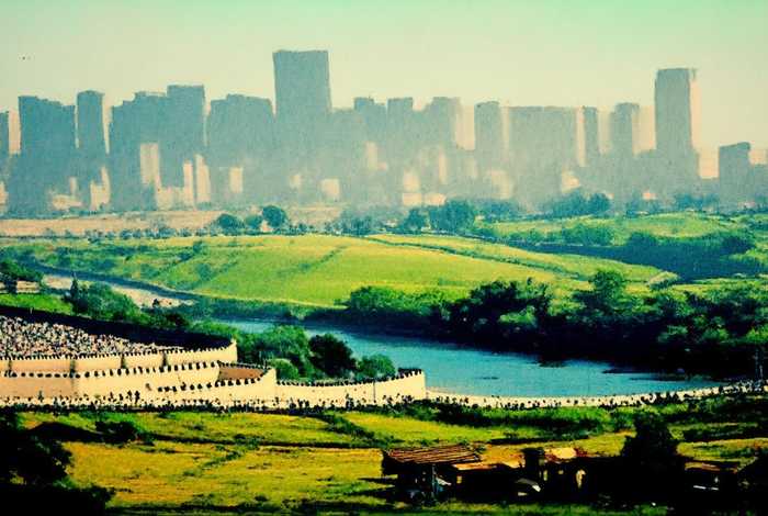 生活就是围城城里人羡慕城外人（生活就是围城城里人羡慕城外人的说说）