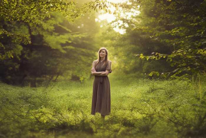 生活的磨难,是让你更加从容（生活的磨难,是让你更加从容是什么歌）