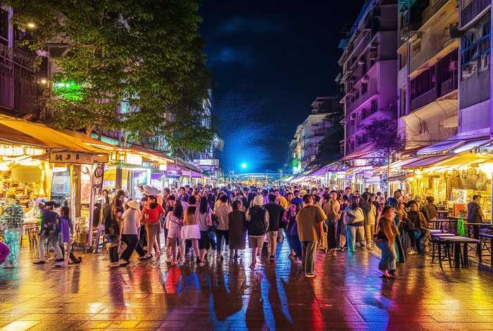 厦门夜生活丰富吗；厦门夜生活丰富吗知乎