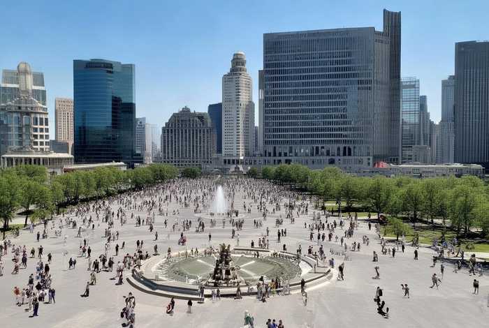 世纪生活广场在哪个城市 世纪广场属于哪个区？