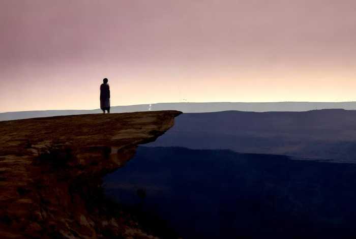 人生活动是否符合社会的客观规律，人生活动是否符合社会的客观规律呢