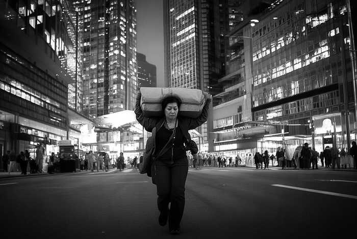 生活不容易经典句子短句；生活不容易经典句子短句英文