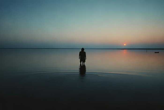 是我欺骗了生活还是生活欺骗了我（是生活欺骗了我,还是我辜负了生活）