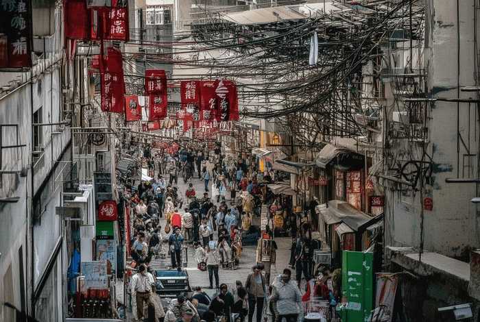 七一阳光生活广场楼道图片（七一阳光生活广场楼道图片高清）