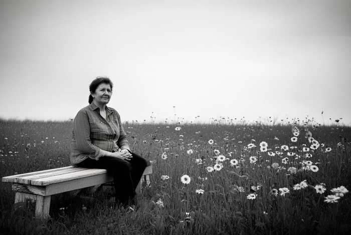 每个人生活都不容易前面一句;每个人生活都不容易前面一句怎么说 每个人生活都不容易前面一句;每个人生活都不容易前面一句怎么说