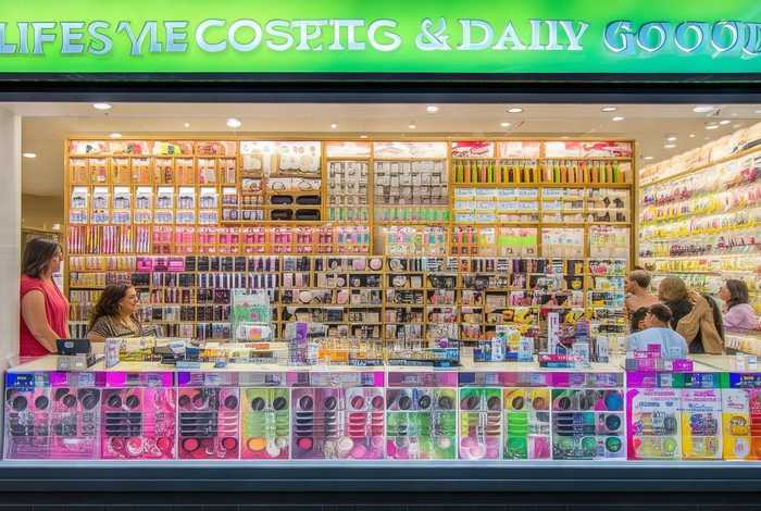 生活彩妆日用品怎么加盟（生活彩妆日用品怎么加盟的）