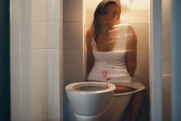 女性上卫生间有轻微出血；女性上卫生间有血怎么回事