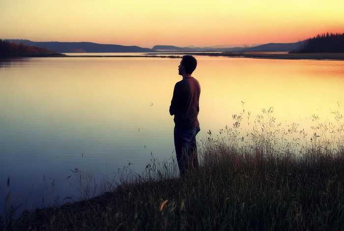 人生须臾数年活着究竟是为了什么 人生须臾数年活着究竟是为了什么呢