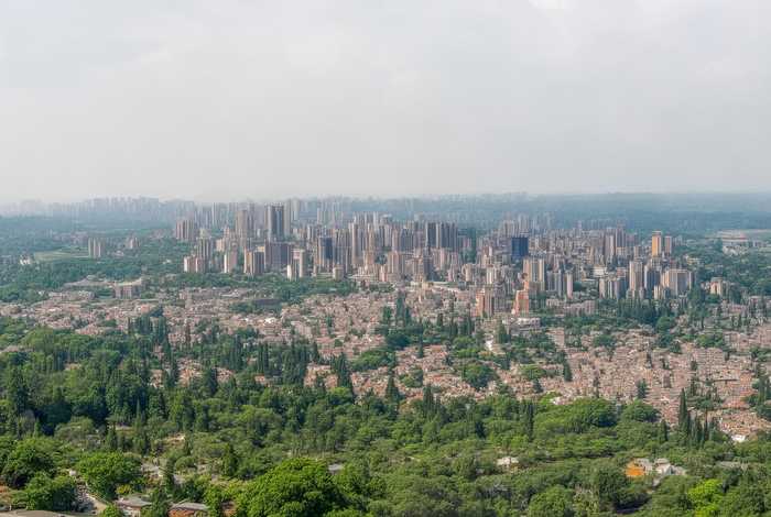 生活万花筒作文300字到350字；生活万花筒的一篇作文350字