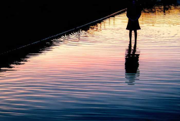 生活总是让人猝不及防的感慨句子（生活总是让人猝不及防的感慨句子怎么写）