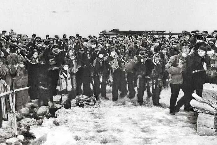 描写校园生活片段50字左右 - 描写校园生活片段50字左右的句子