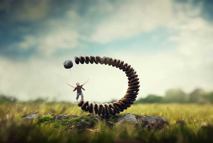 生活是弹簧你弱它就强（生活就像弹簧你弱它就强）