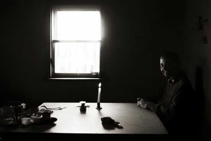 生活没有钱可以吗 - 没有钱能生活吗