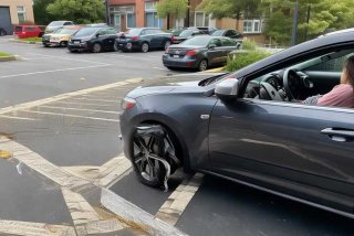 生活中倒车入库左库怎么倒，生活中倒车入库左库怎么倒右库