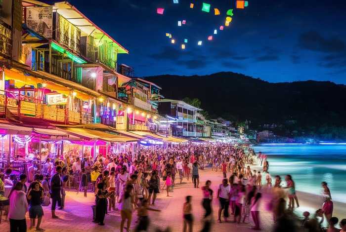 普吉岛夜生活旅游攻略（普吉岛夜生活旅游攻略大全）