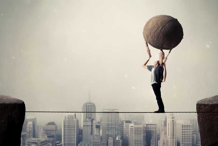 生活中自相矛盾的事例100字作文；生活中自相矛盾的事例100字作文怎么写