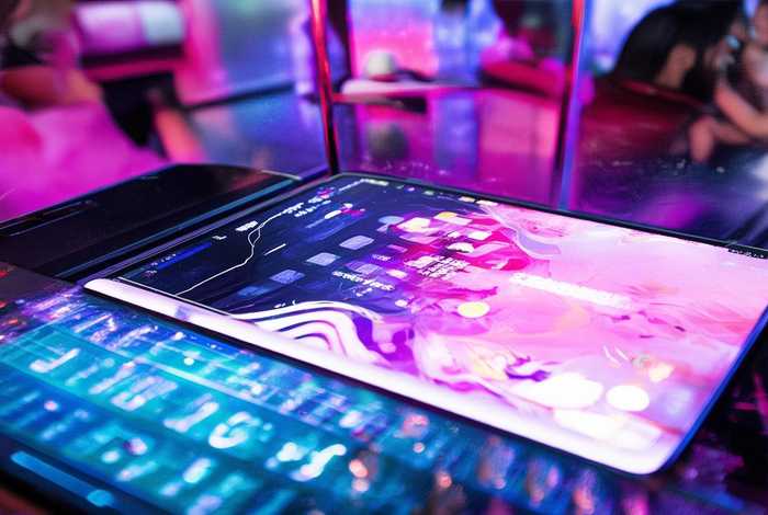 手机qq生活服务页面；手机qq生活服务页面在哪